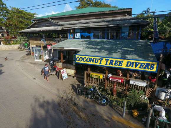 coconut tree divers bar and restaurant